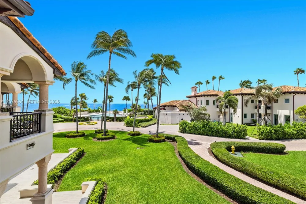 15723 Fisher Island Dr #15723 Miami Beach, FL 33109