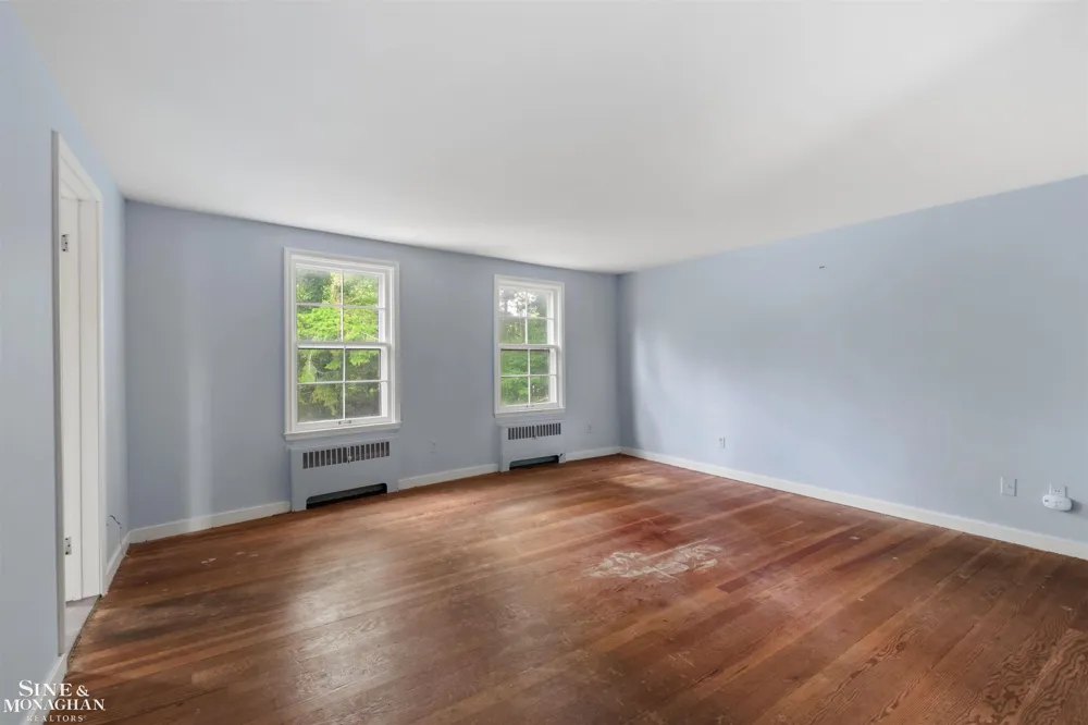 41 Beacon Hill Road Grosse Pointe Farms City, MI 48236