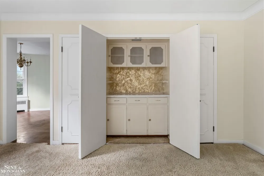 41 Beacon Hill Road Grosse Pointe Farms City, MI 48236