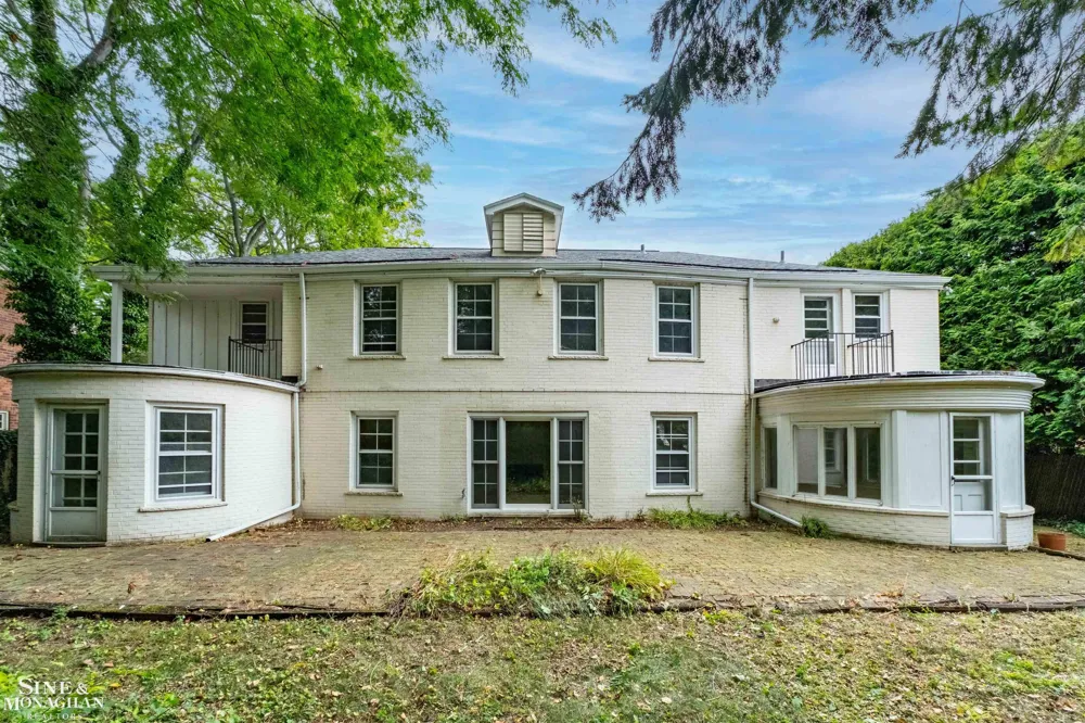41 Beacon Hill Road Grosse Pointe Farms City, MI 48236