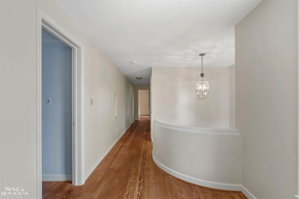 41 Beacon Hill Road Grosse Pointe Farms City, MI 48236