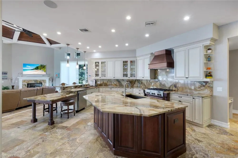 1658 McIlvaine Court Marco Island, FL 34145