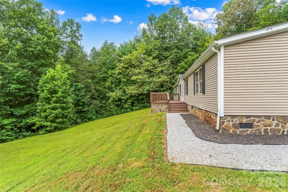 390 Stacy Hollow Drive Marion, NC 28752