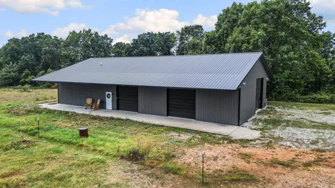 4365 Farm Rd. 2290