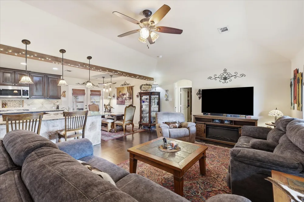 13043 Gold Hill Road Argyle, TX 76226