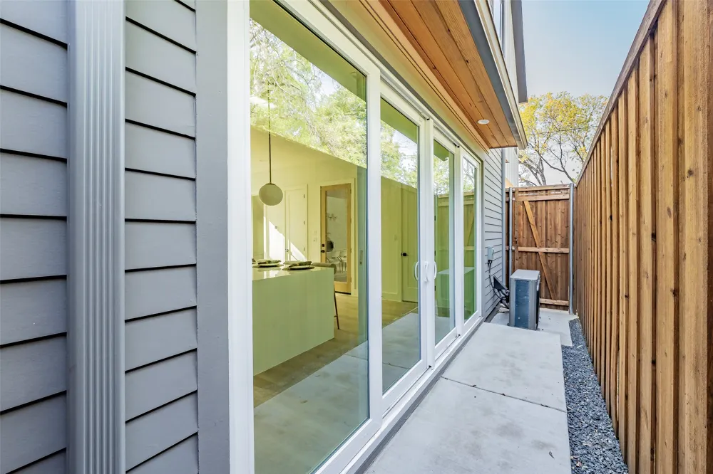 822 Duluth Street Dallas, TX 75212