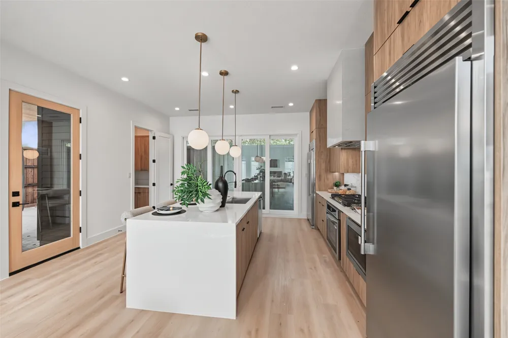 822 Duluth Street Dallas, TX 75212