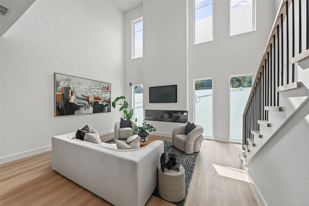 822 Duluth Street Dallas, TX 75212