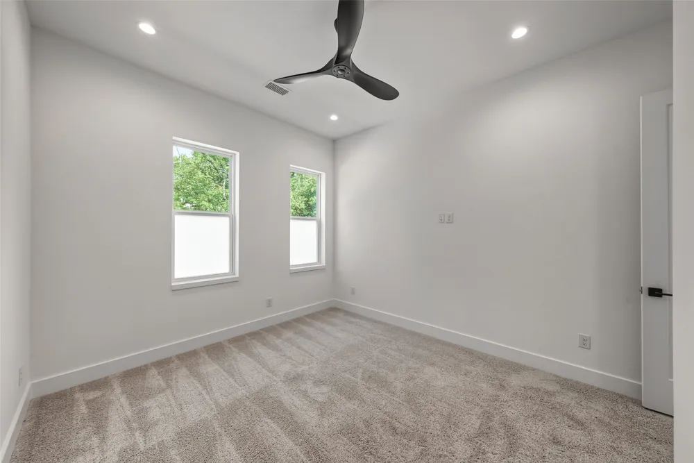 822 Duluth Street Dallas, TX 75212
