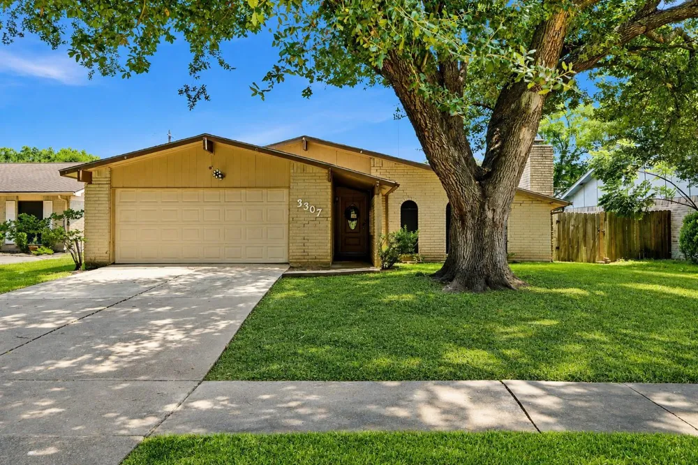 3307 Meadowview Drive Missouri City, TX 77459