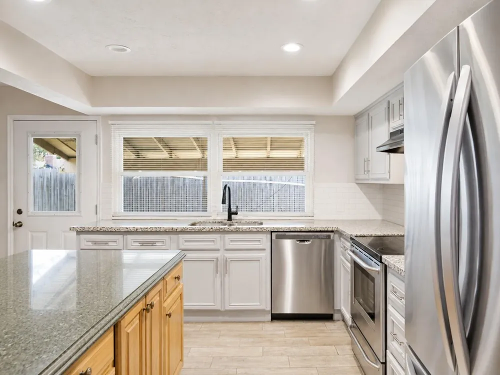 3307 Meadowview Drive Missouri City, TX 77459