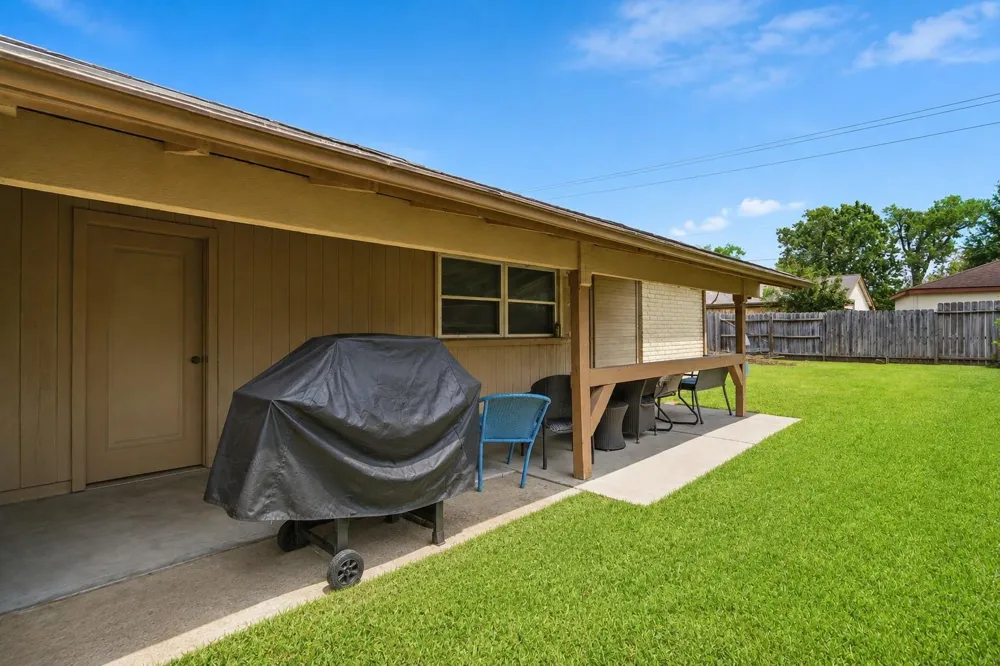 3307 Meadowview Drive Missouri City, TX 77459