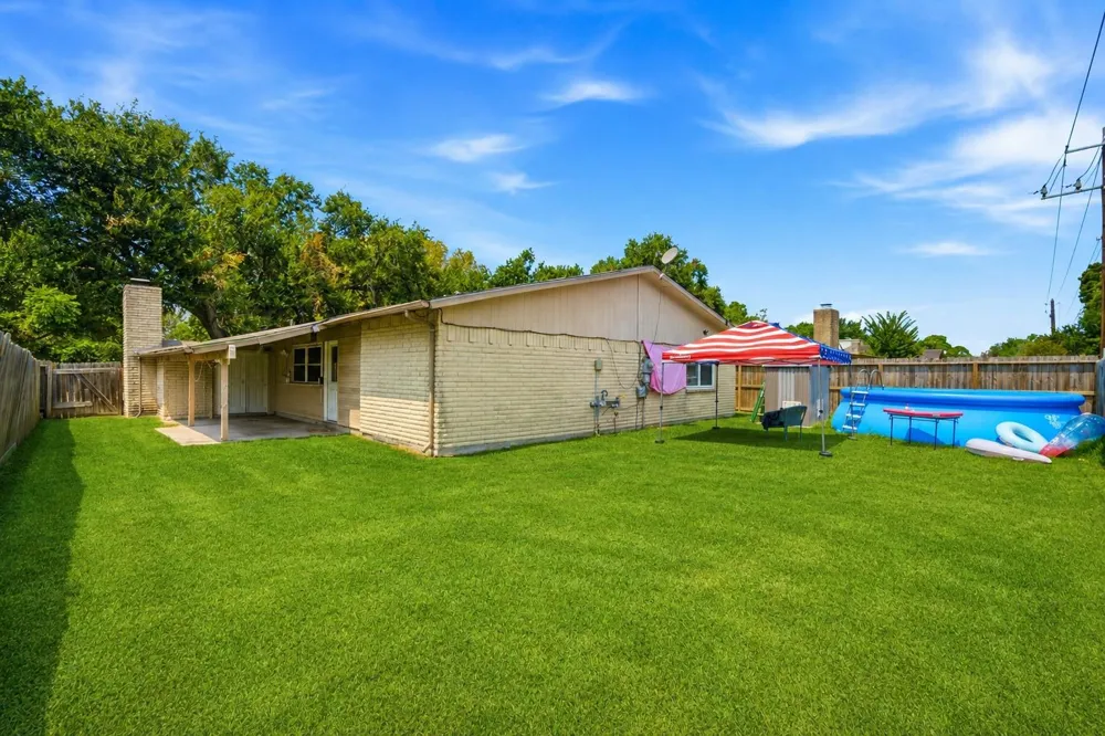 3307 Meadowview Drive Missouri City, TX 77459