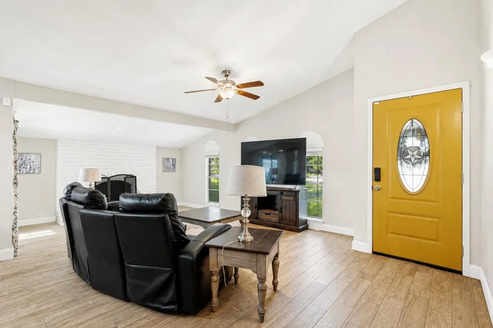 3307 Meadowview Drive Missouri City, TX 77459