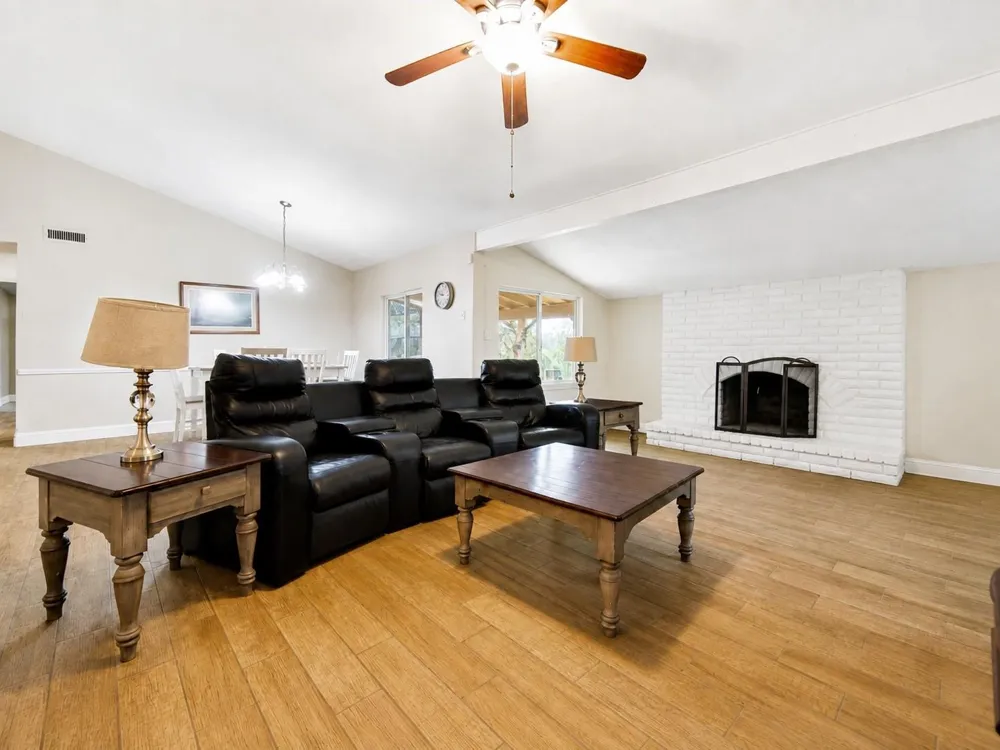 3307 Meadowview Drive Missouri City, TX 77459