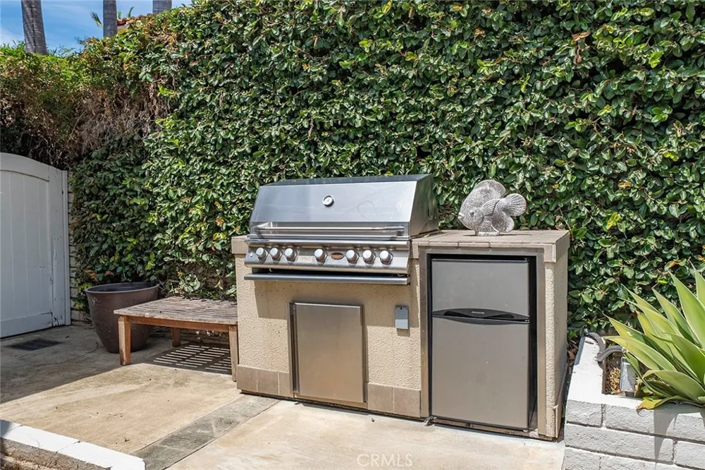1737 Catalina Seal Beach, CA 90740