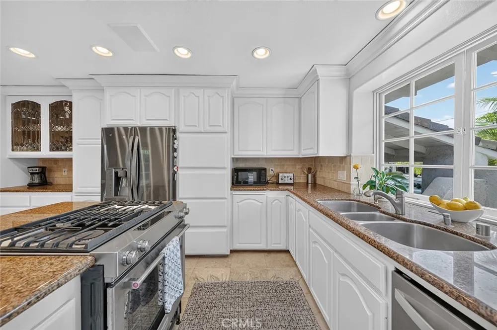 1737 Catalina Seal Beach, CA 90740