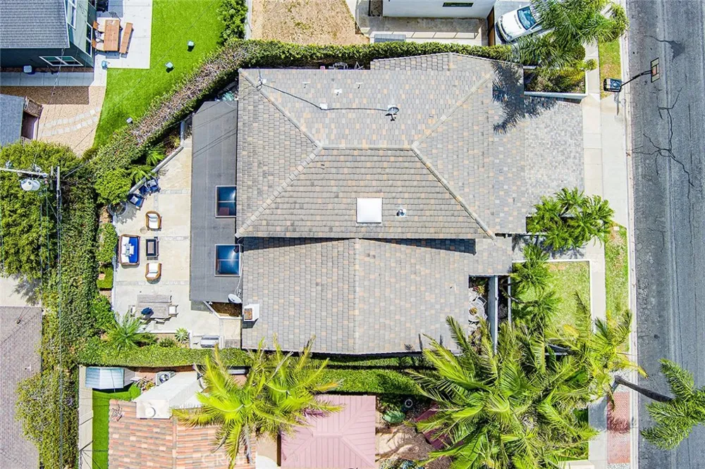 1737 Catalina Seal Beach, CA 90740