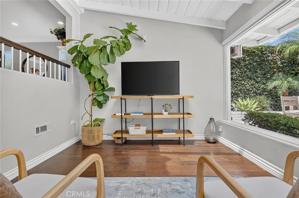 1737 Catalina Seal Beach, CA 90740
