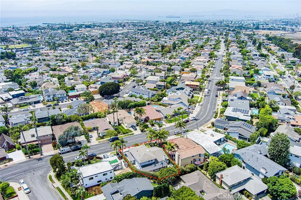 1737 Catalina Seal Beach, CA 90740