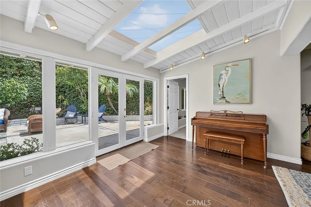 1737 Catalina Seal Beach, CA 90740