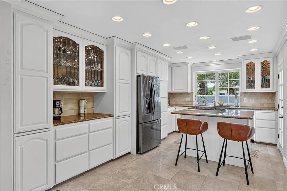 1737 Catalina Seal Beach, CA 90740