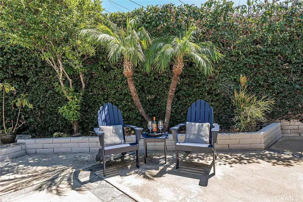 1737 Catalina Seal Beach, CA 90740
