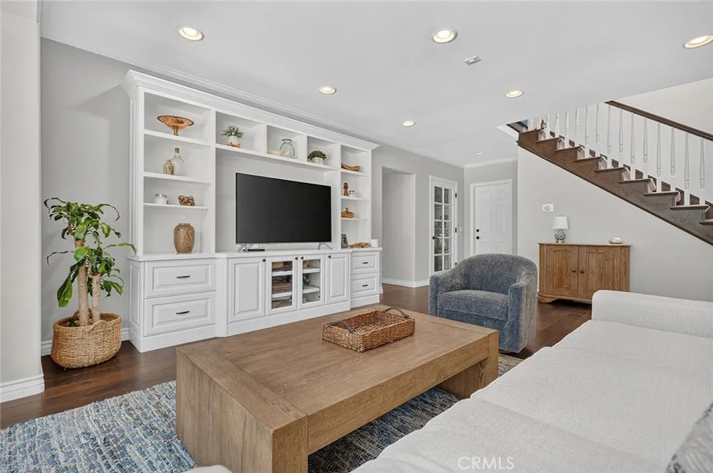 1737 Catalina Seal Beach, CA 90740
