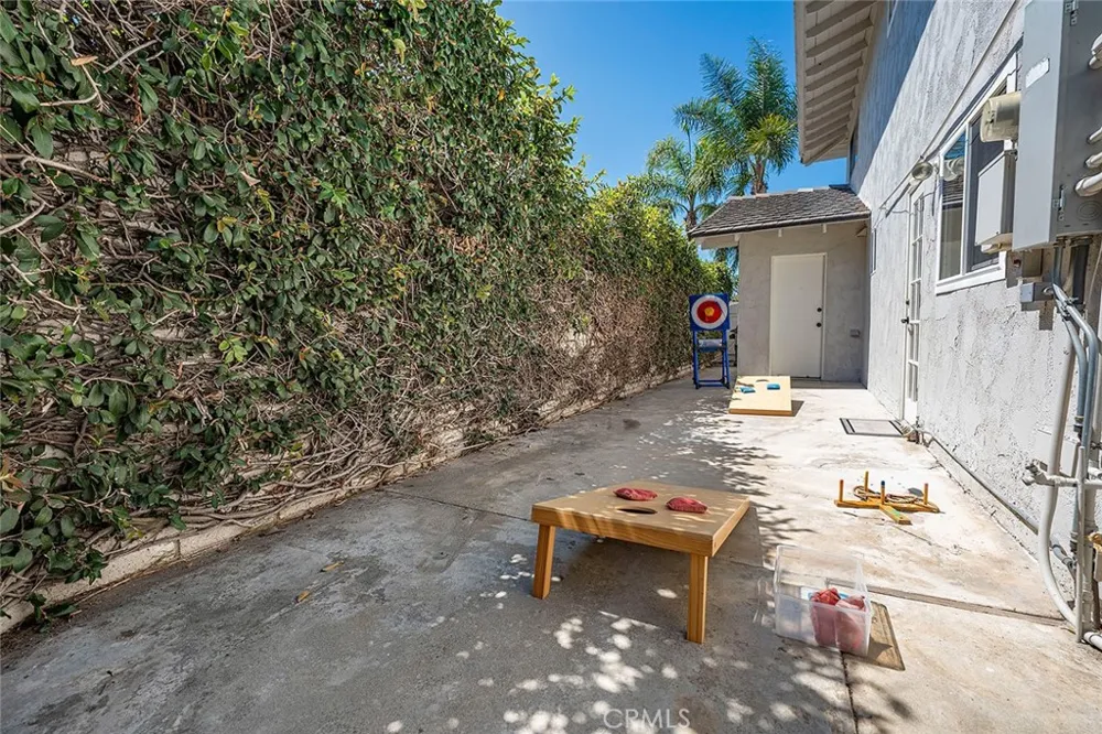 1737 Catalina Seal Beach, CA 90740