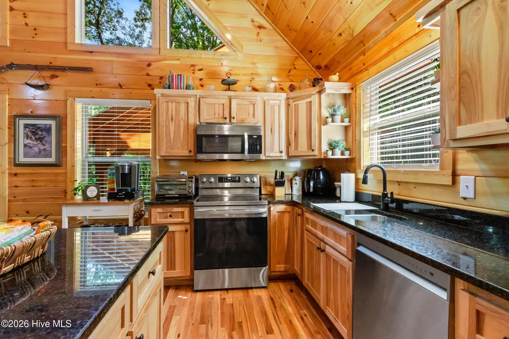 84 Oakcrest Lane Murphy, NC 28906