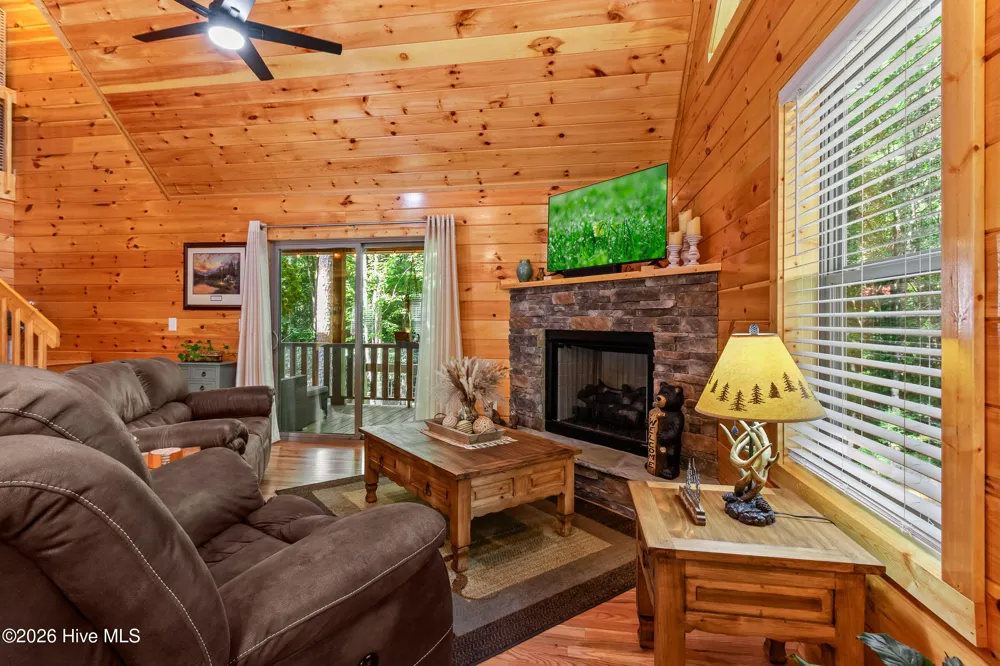 84 Oakcrest Lane Murphy, NC 28906