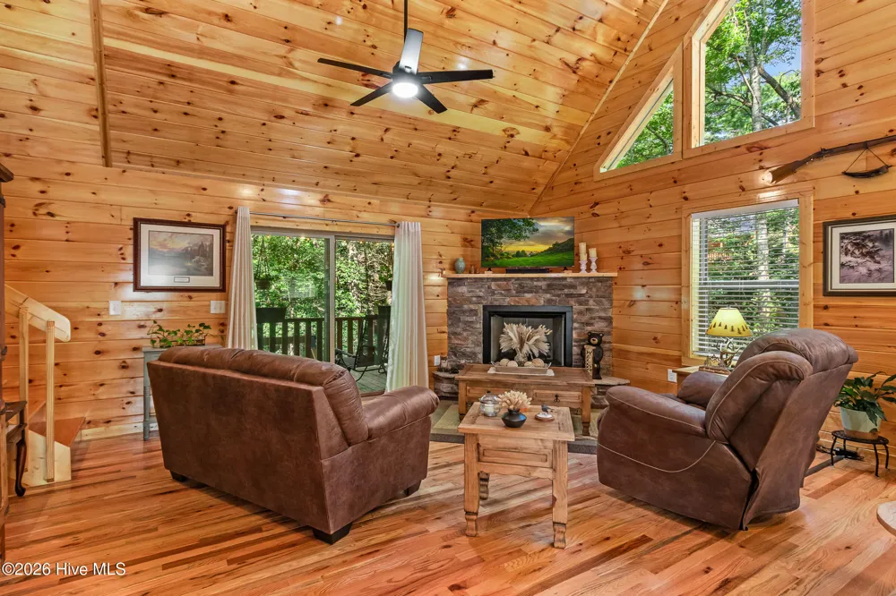 84 Oakcrest Lane Murphy, NC 28906
