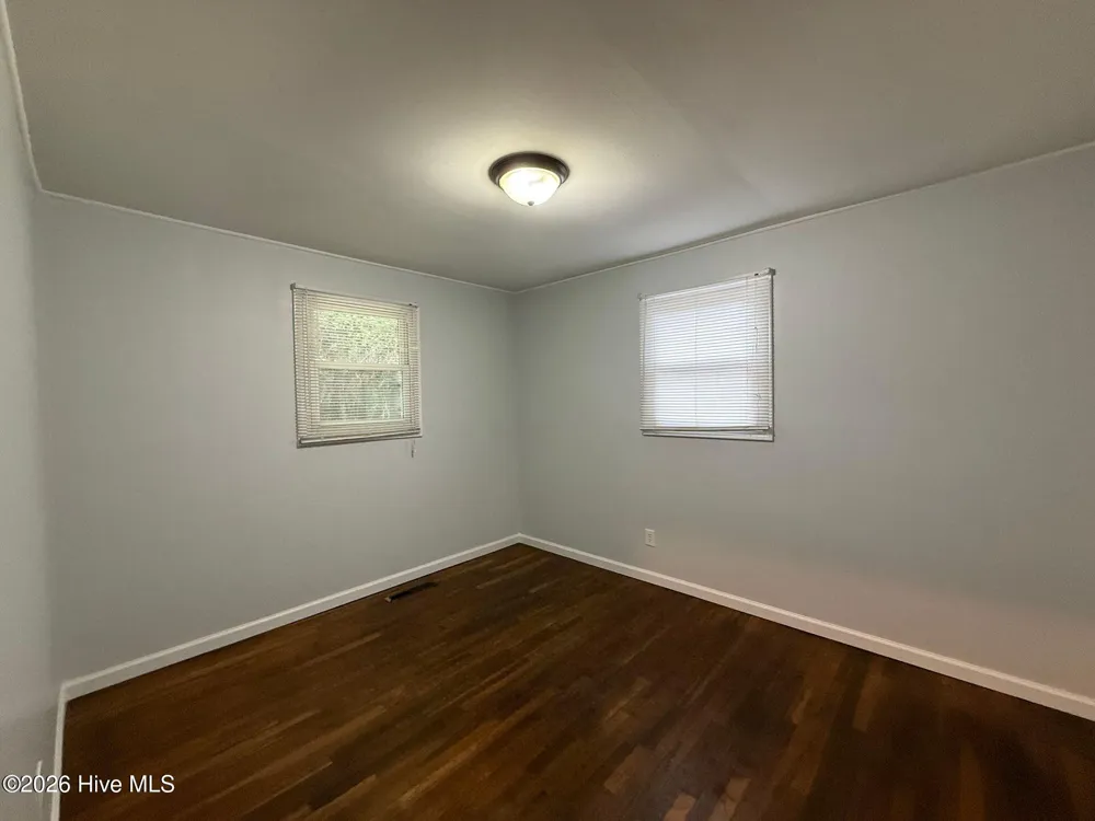 515 Oak Lane Jacksonville, NC 28540