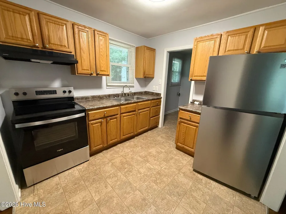 515 Oak Lane Jacksonville, NC 28540