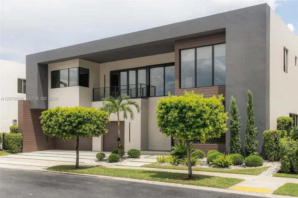 7423 NW 102th ct Doral, FL 33178