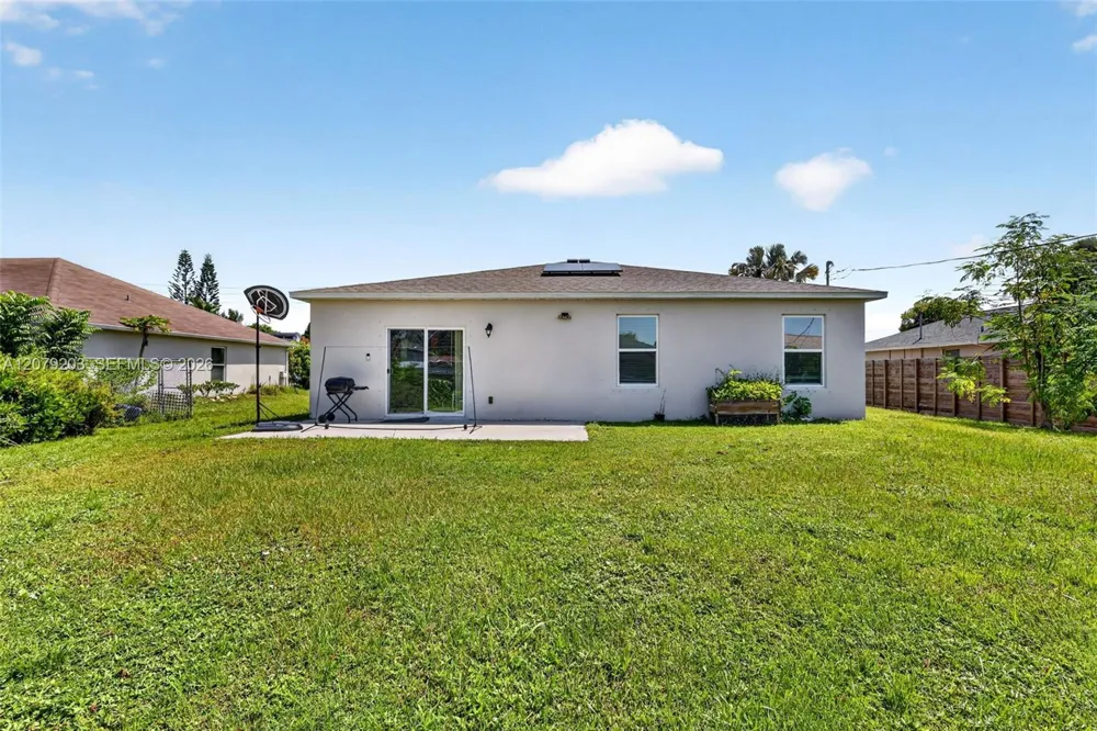 2098 SW Burlington St Port St. Lucie, FL 34984