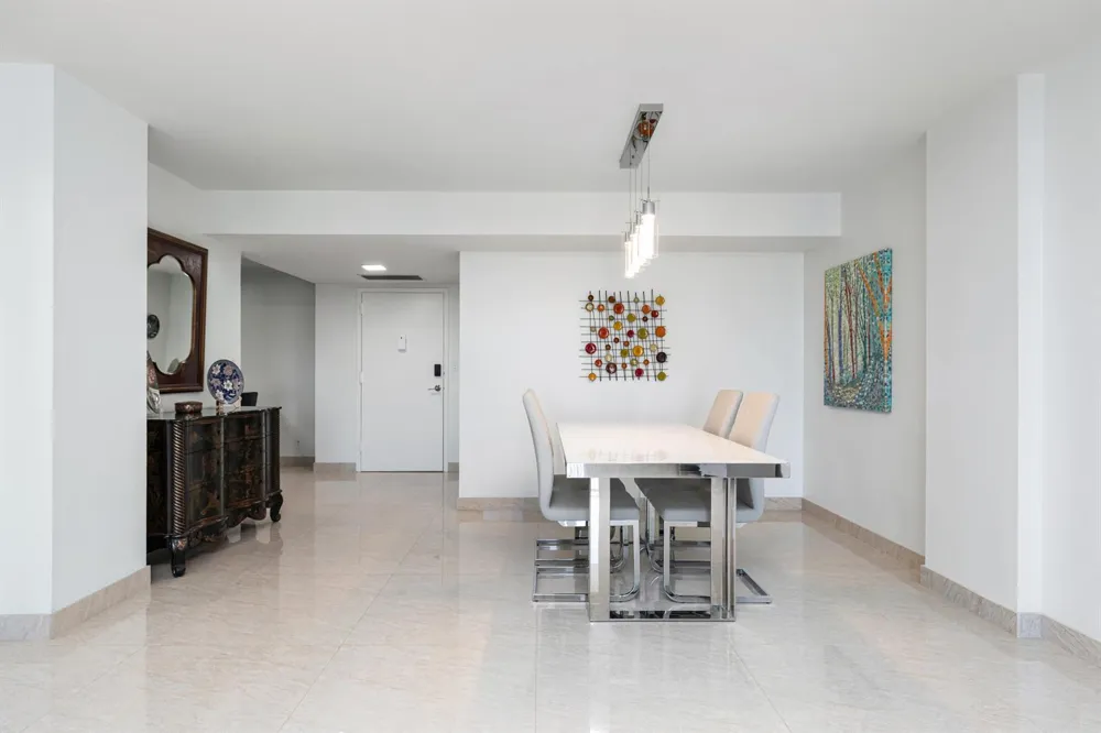 427 Golden Isles Drive Hallandale Beach, FL 33009