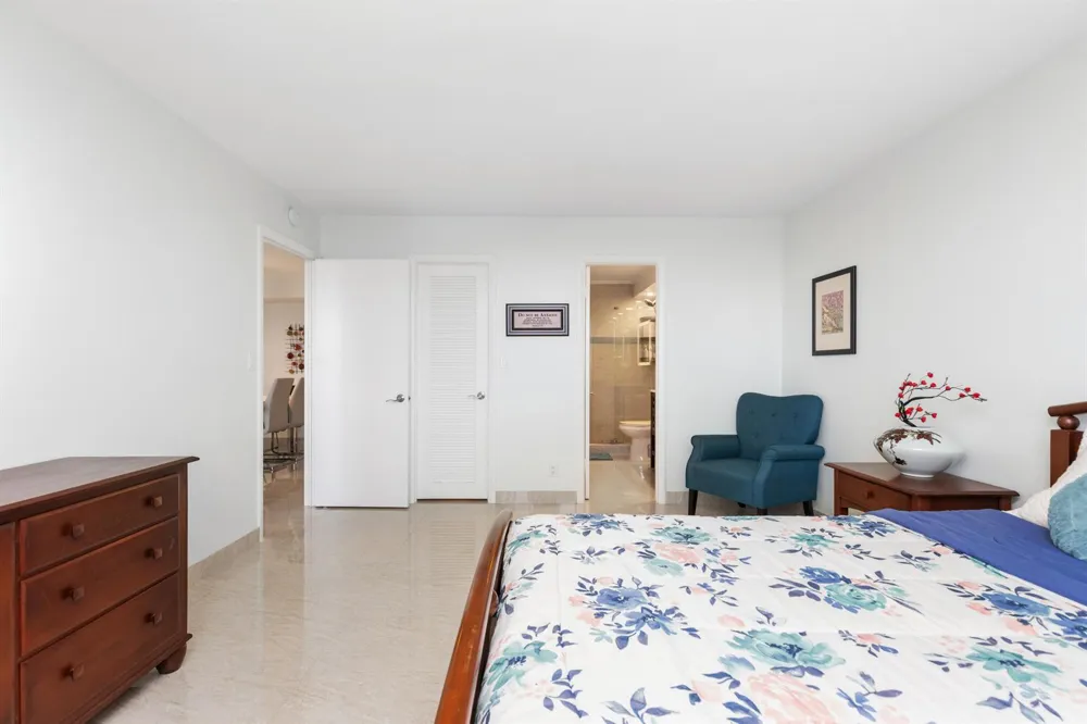 427 Golden Isles Drive Hallandale Beach, FL 33009