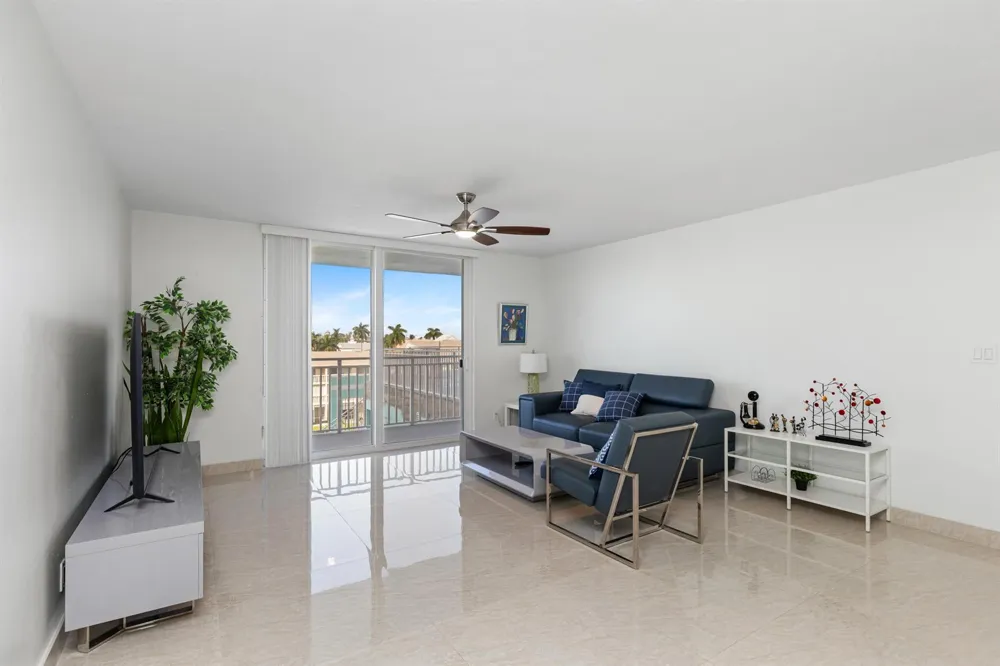 427 Golden Isles Drive Hallandale Beach, FL 33009