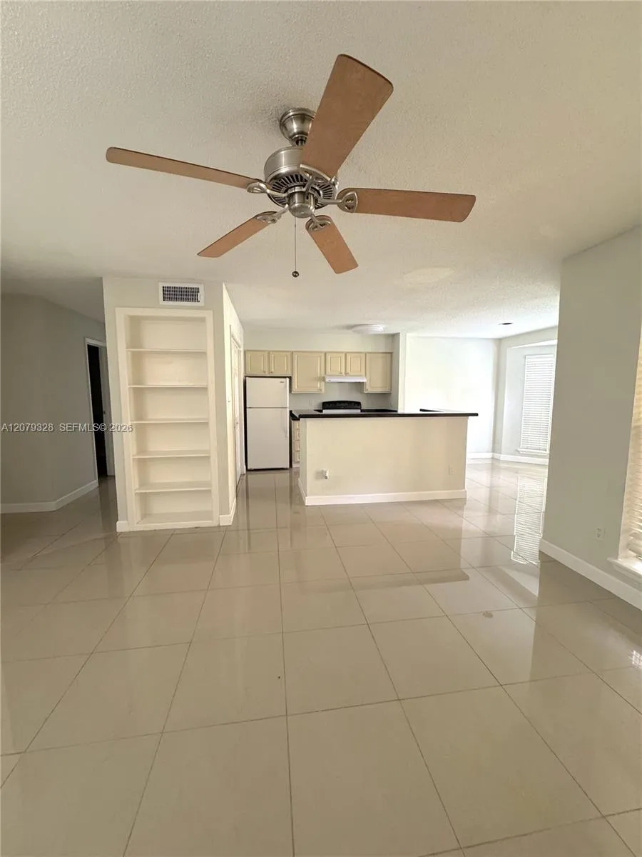 777 Riverside Dr #1510 Coral Springs, FL 33071