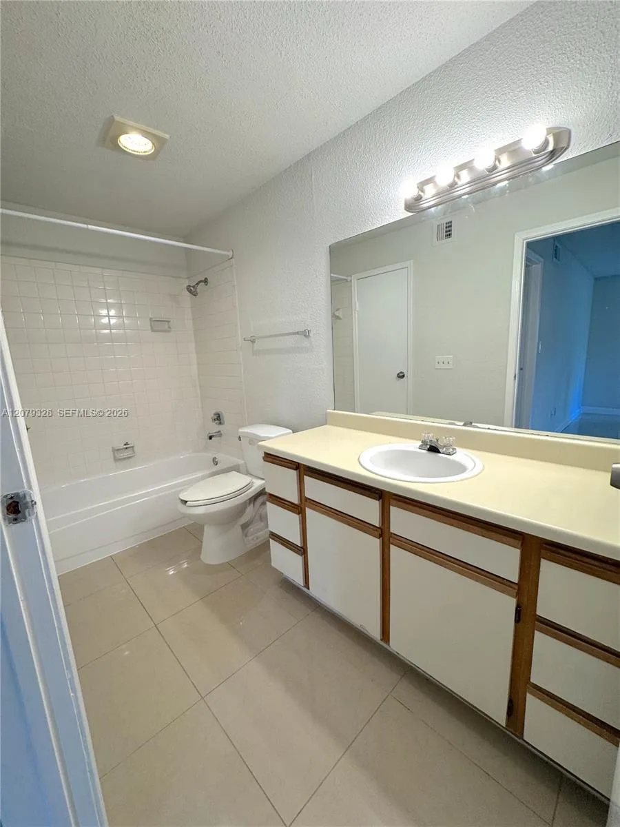 777 Riverside Dr #1510 Coral Springs, FL 33071