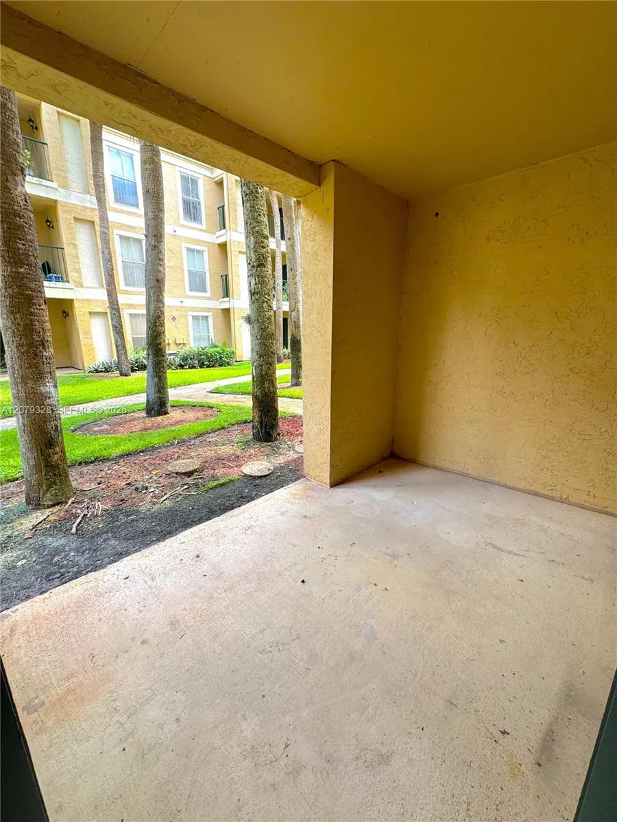 777 Riverside Dr #1510 Coral Springs, FL 33071