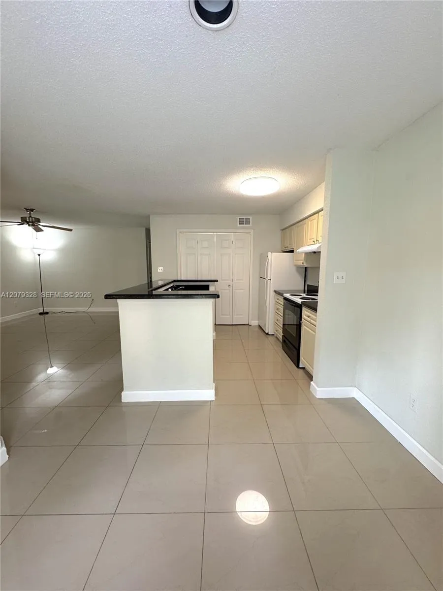 777 Riverside Dr #1510 Coral Springs, FL 33071