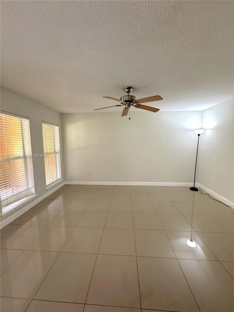 777 Riverside Dr #1510 Coral Springs, FL 33071