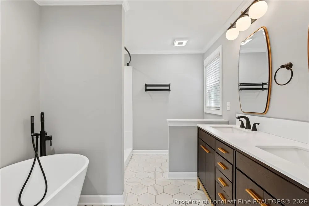 30261 East Lake Drive Wagram, NC 28396