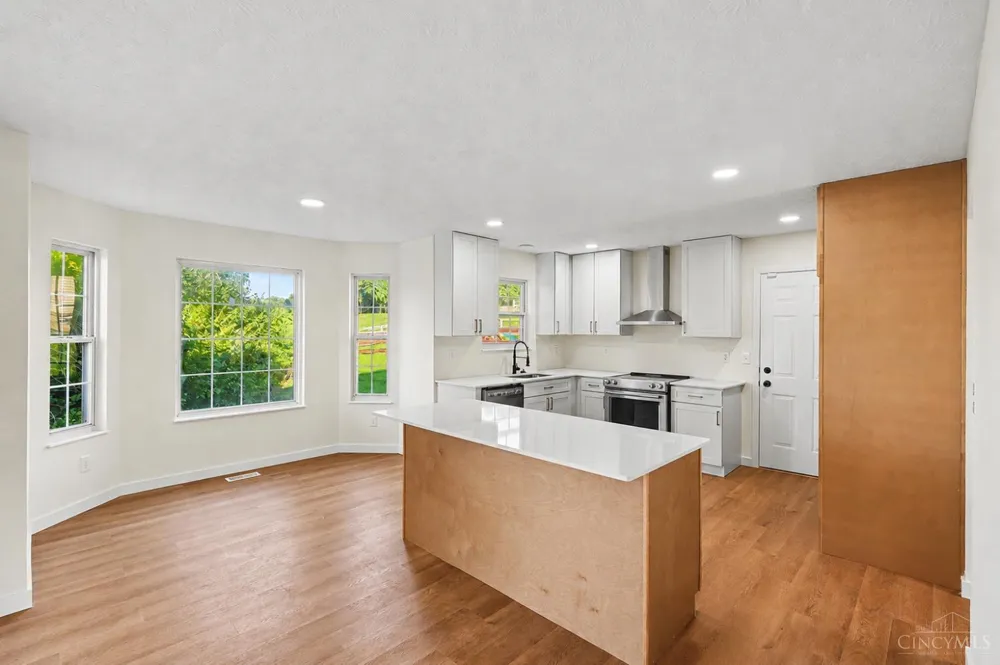 709 Ginger Ridge Drive Trenton, OH 45067