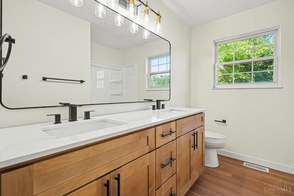 709 Ginger Ridge Drive Trenton, OH 45067