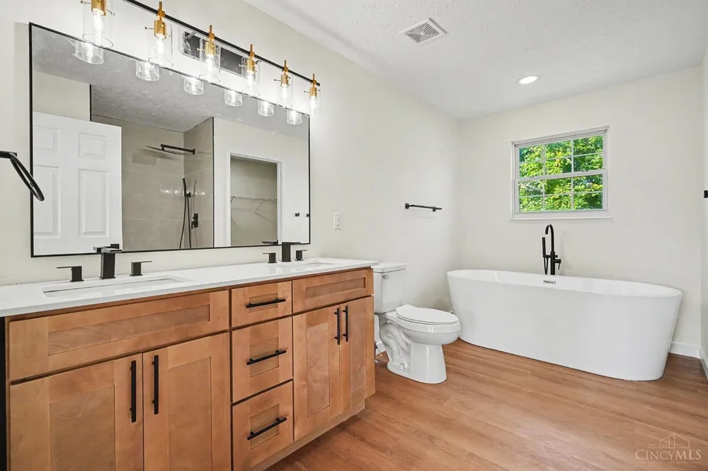709 Ginger Ridge Drive Trenton, OH 45067