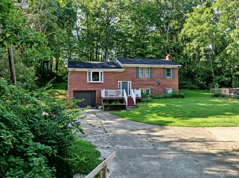 3357 Number Nine Road