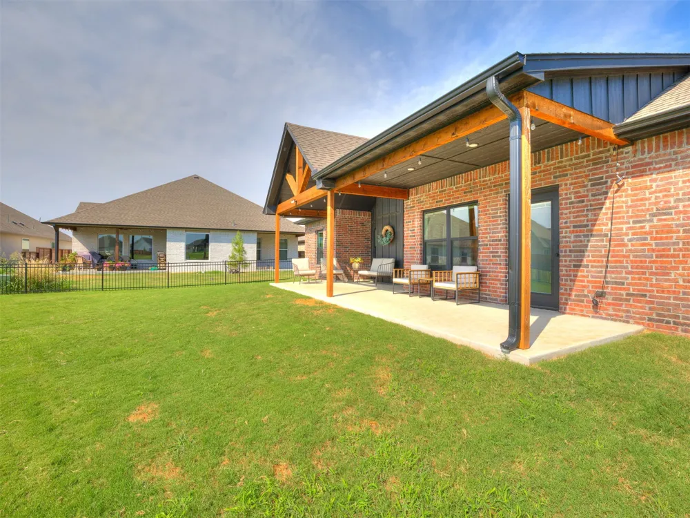 12884 S 21st Place E Jenks, OK 74008